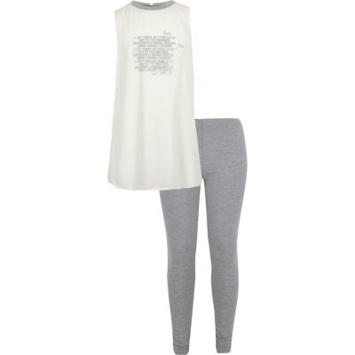 Girls cream top and leggings outfit